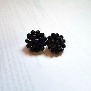 Gorgeous Black Vogue Vintage Clip-on Earrings